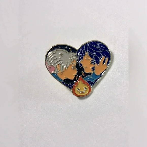 Studio Ghibli - Howl’s Moving Castle  - Sophie & Howl Heart Pin ❤️‍🩹🏰 - Picture 1 of 5